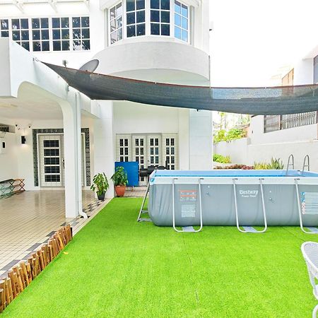 527 Beachhouse L 5 Bedroom With Swimming Pool - 3Min Walk To The Beach タンジュンブンガ エクステリア 写真