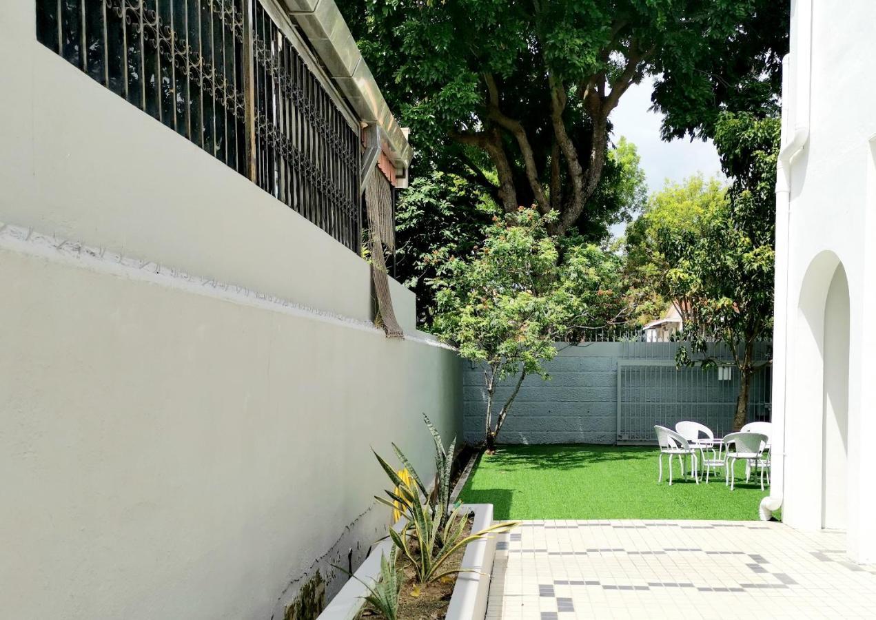 527 Beachhouse L 5 Bedroom With Swimming Pool - 3Min Walk To The Beach タンジュンブンガ エクステリア 写真