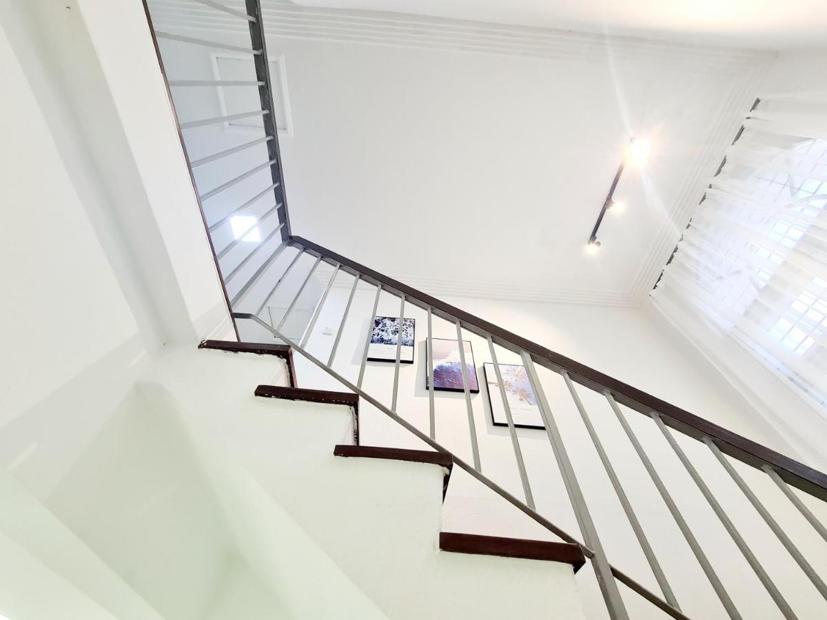527 Beachhouse L 5 Bedroom With Swimming Pool - 3Min Walk To The Beach タンジュンブンガ エクステリア 写真